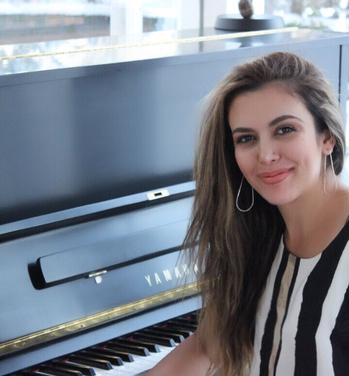 SHEIDA| Piano teacher